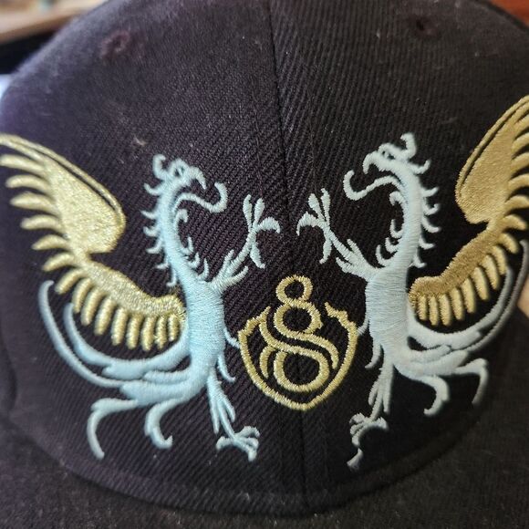 Eight 732 Mens Black Cap with Embroidered Dragons Size 7 5/8 - Picture 4 of 7